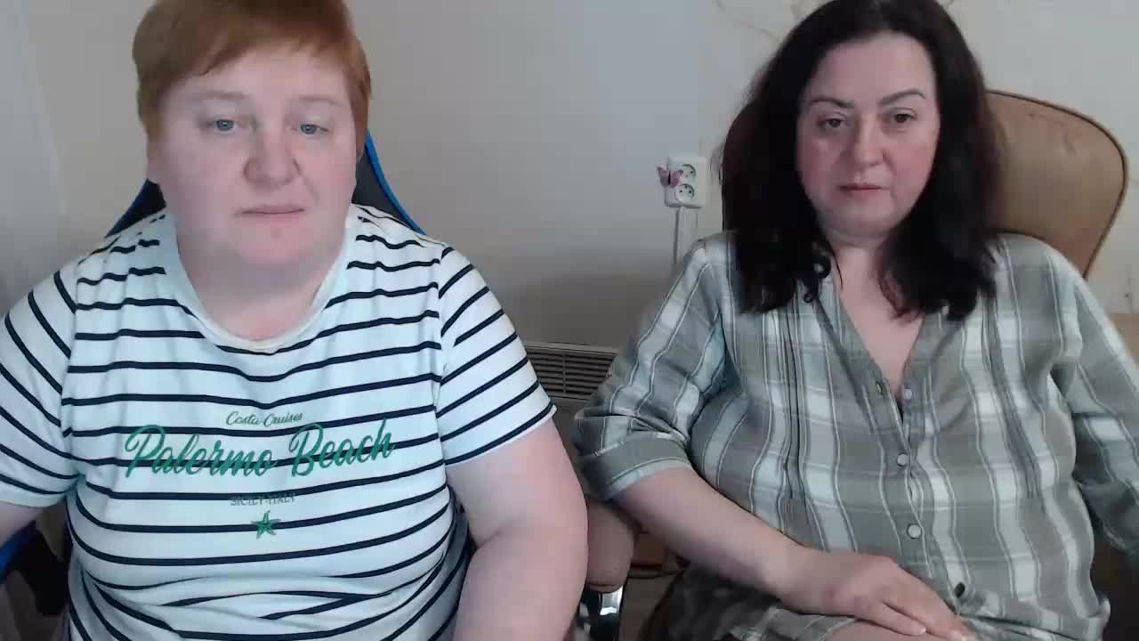 XMollyJaneEX Cam Model Chat March 26, 2026