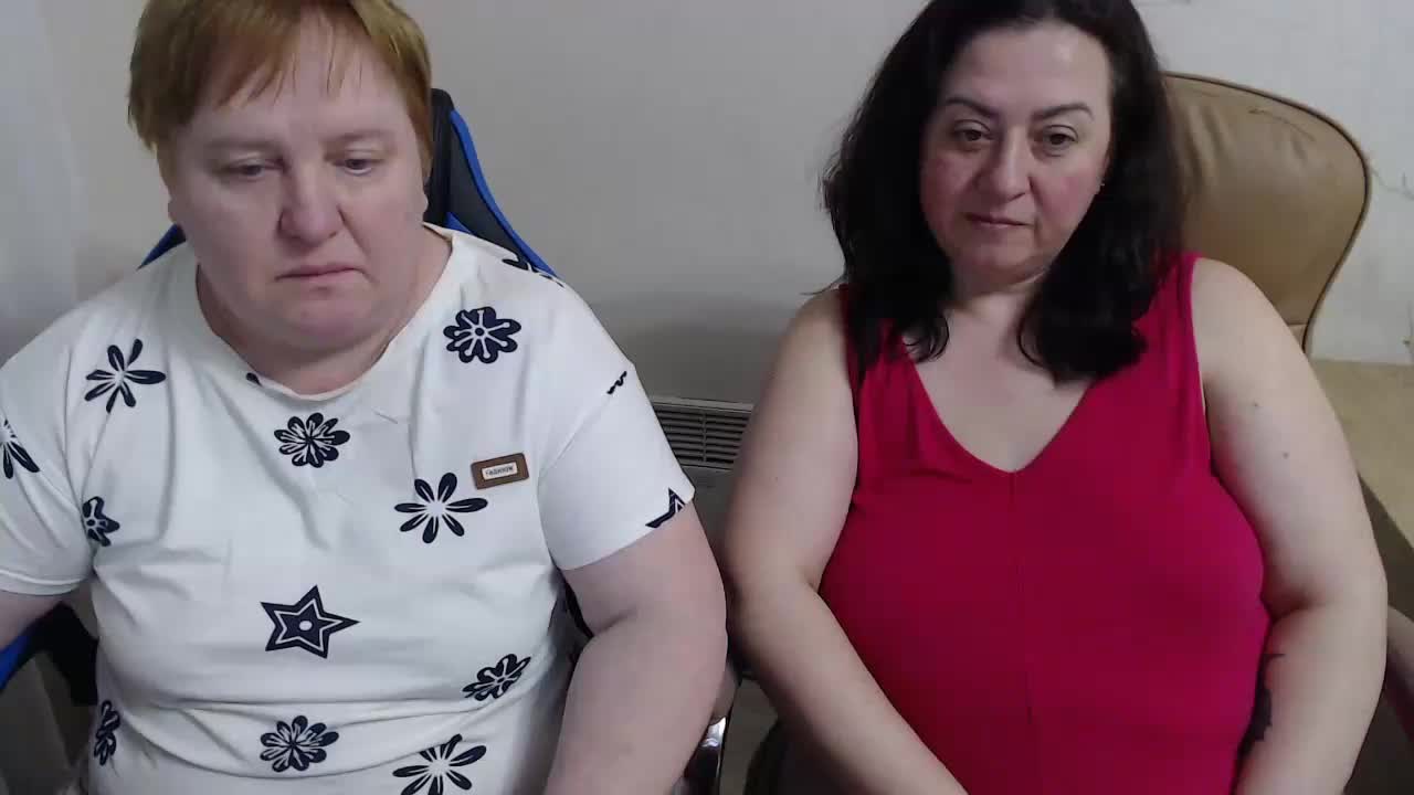 XMollyJaneEX Cam Model Chat March 27, 2026