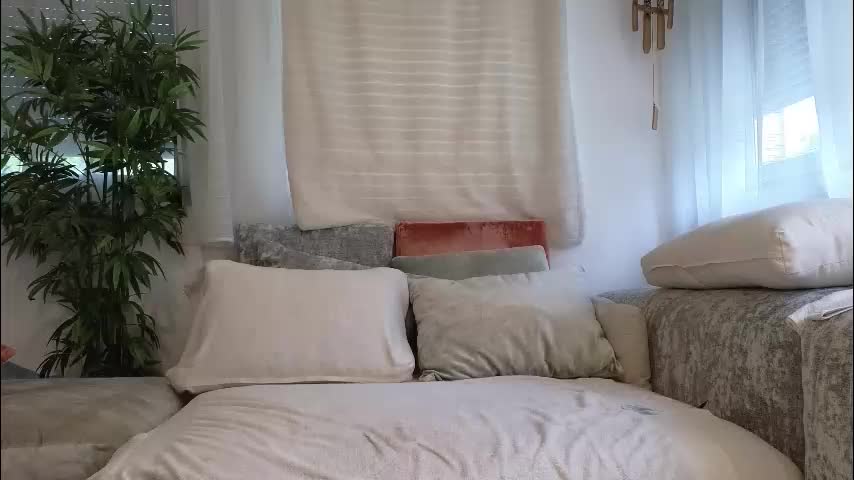 malenahot525 Cam Model Chat March 27, 2026