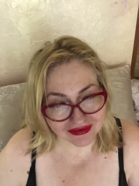 luxuriousGoddess Cam Model Chat March 28, 2026