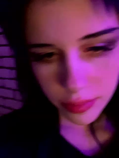 emogirl Cam Model Chat March 28, 2026