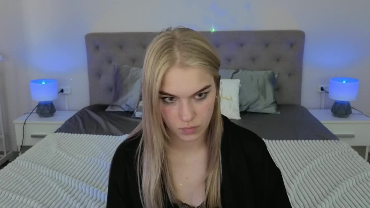 AlinaLemon Cam Model Chat March 28, 2026