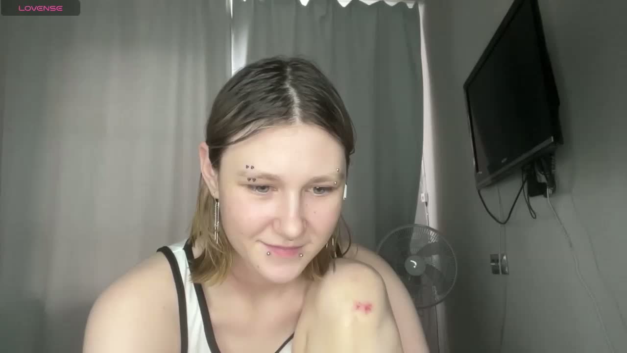 CharitySimas Cam Model Chat March 28, 2026