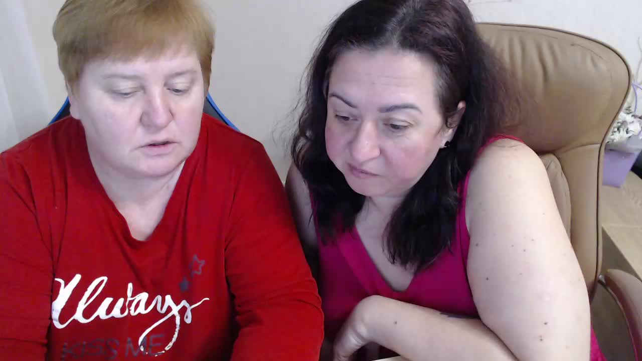 XMollyJaneEX Cam Model Chat March 28, 2026