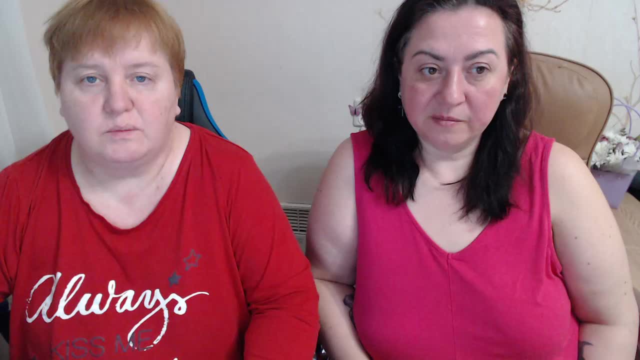 XMollyJaneEX Cam Model Chat March 28, 2026