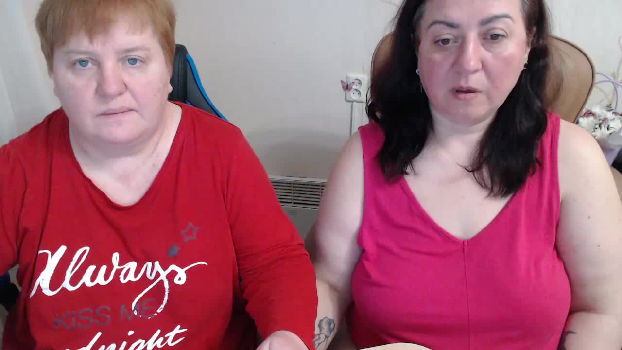 XMollyJaneEX Cam Model Chat March 28, 2026