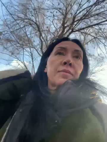 Karolina_Milf Cam Model Chat March 28, 2026