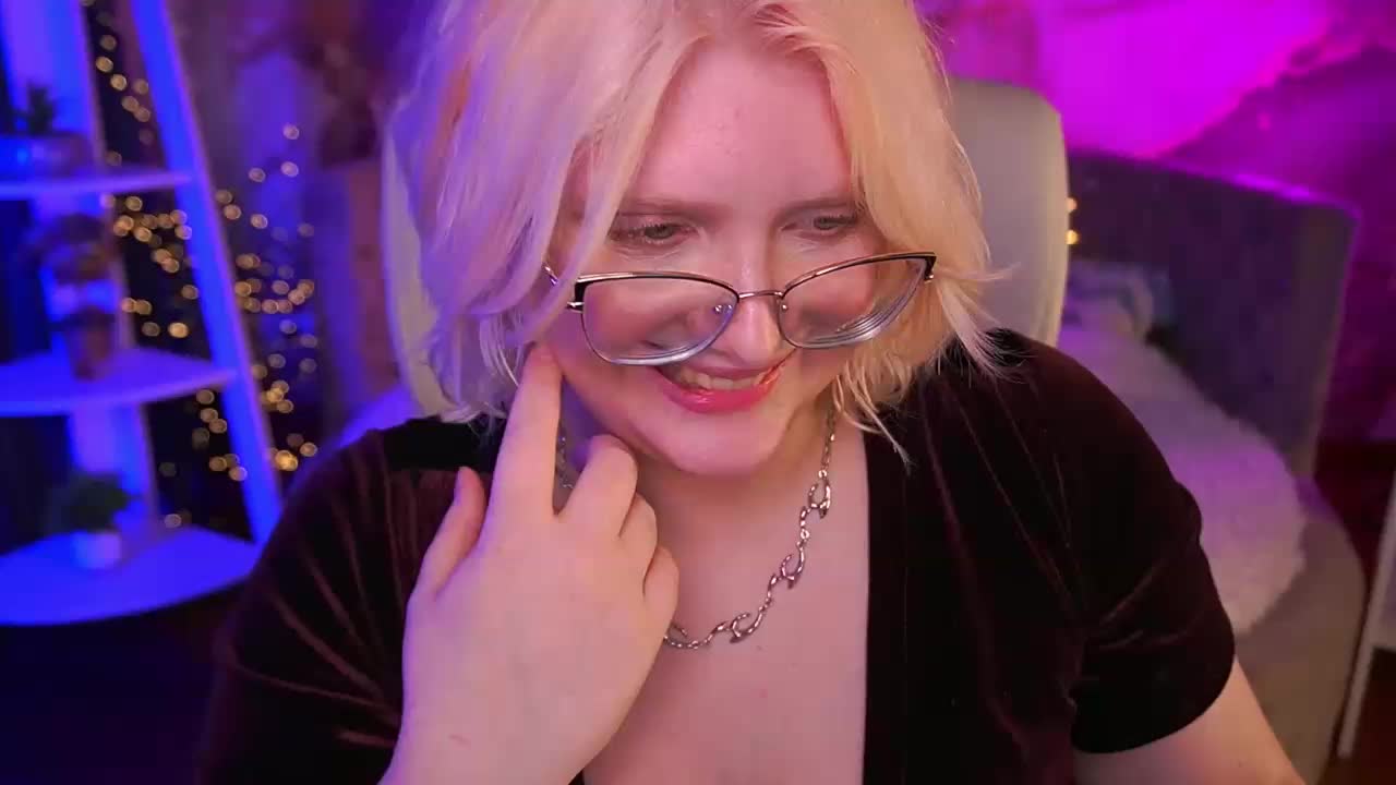 CoolTatis Cam Model Chat March 28, 2026