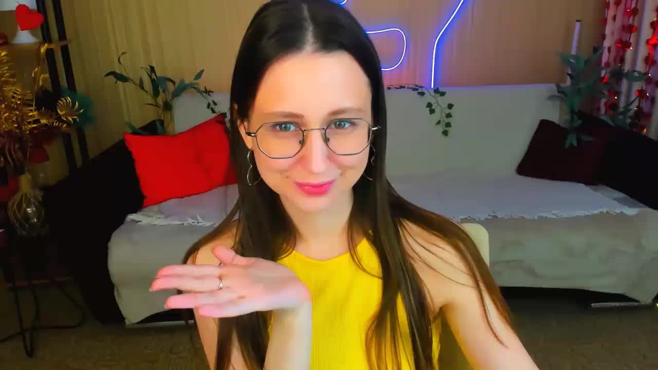 YourLovellyStory Cam Model Chat March 29, 2026