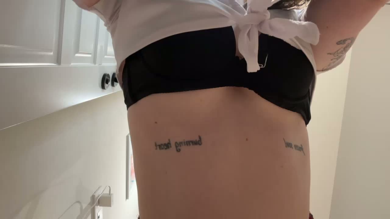 KellyyBeryy Cam Model Chat March 30, 2026