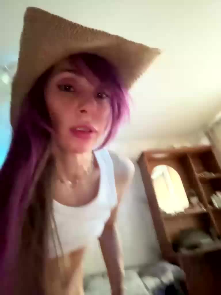 VIP17CoupleDream Cam Model Chat March 30, 2026