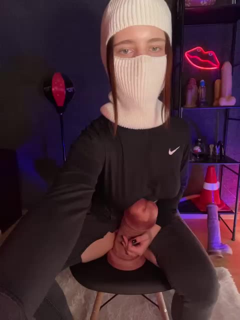 GloriaLove Cam Model Chat March 31, 2026