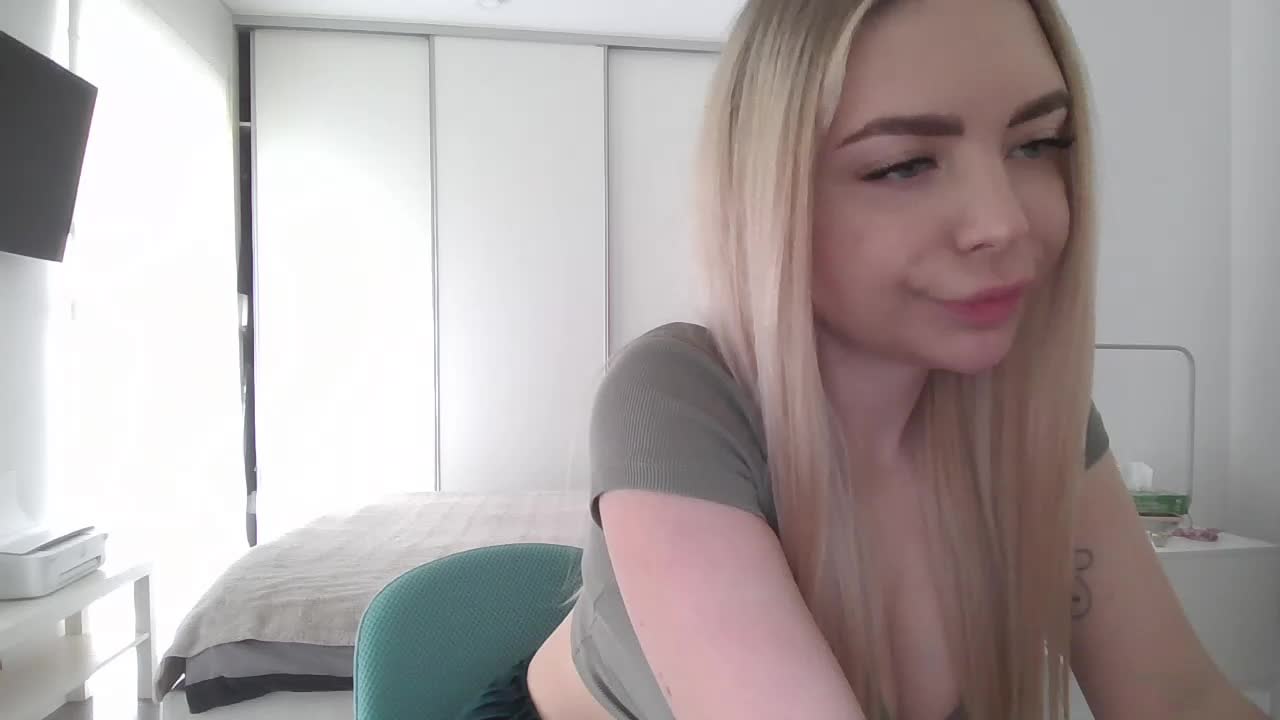 pinkpanther8899 Cam Model Chat March 31, 2026