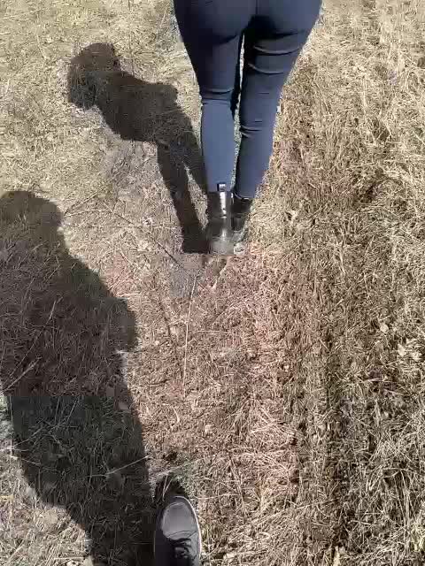 Sun-Moon Cam Model Chat March 31, 2026