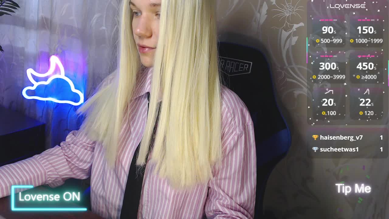 Shiny_Victoria Cam Model Chat March 31, 2026