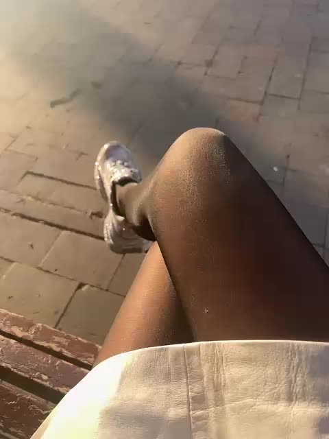 Karolina_Milf Cam Model Chat March 31, 2026