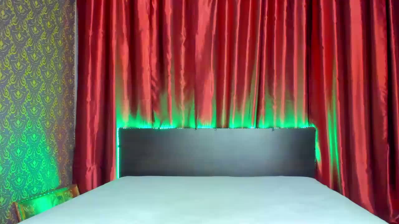 Polly-Love Cam Model Chat March 31, 2026