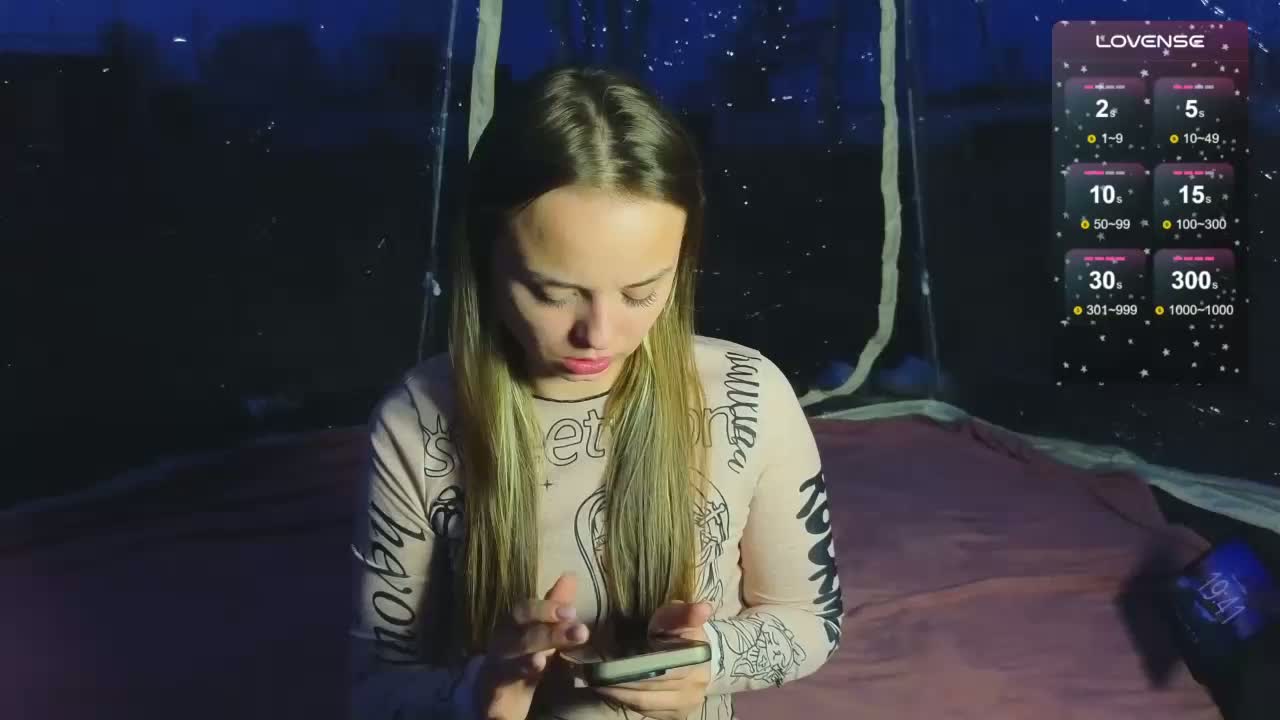 misss-vikki Cam Model Chat March 31, 2026