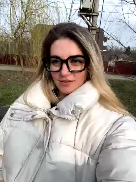 SweetCoople Cam Model Chat March 31, 2026