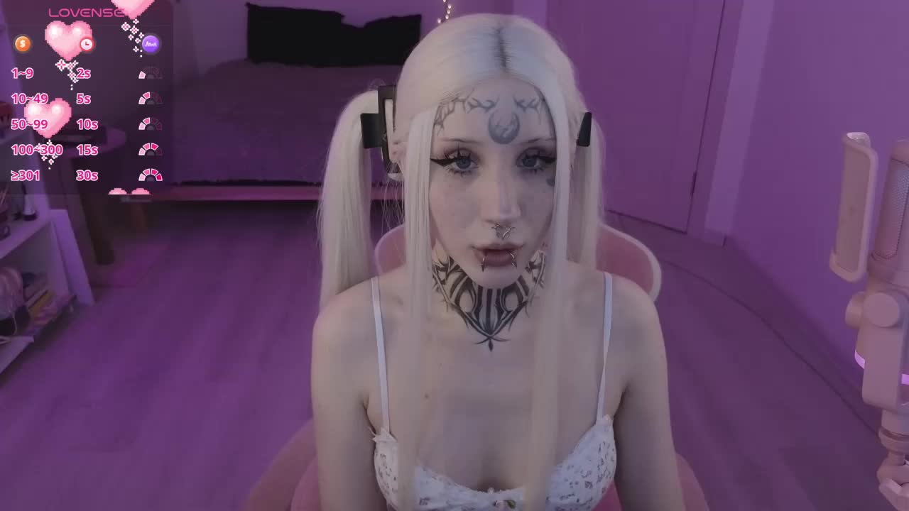 Nanka-bananka Cam Model Chat April 1, 2026