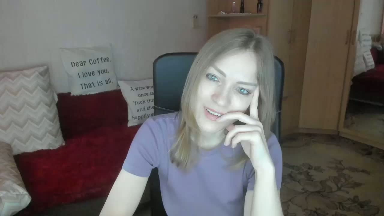 SilviaSweet Cam Model Chat April 1, 2026