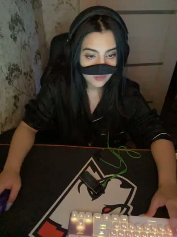 Aloeloea Cam Model Chat April 1, 2026