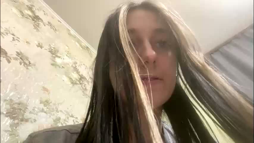 viktoria9898 Cam Model Chat April 1, 2026