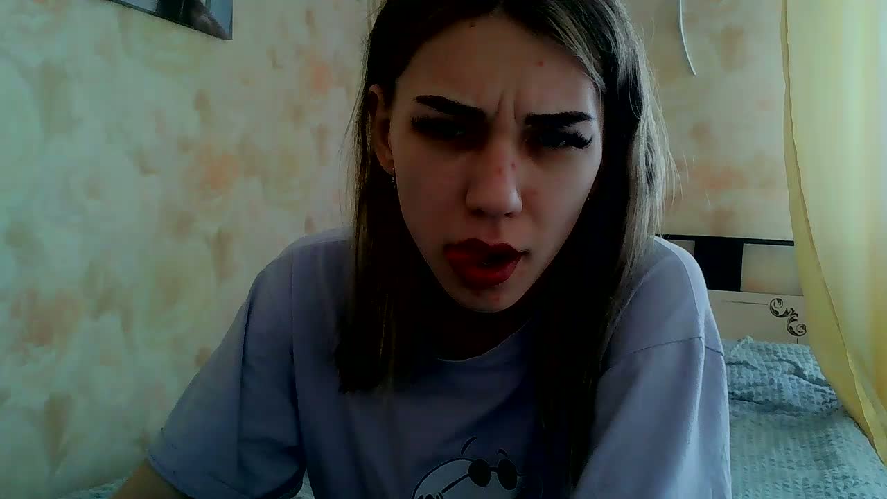 Kiitaa Cam Model Chat April 1, 2026