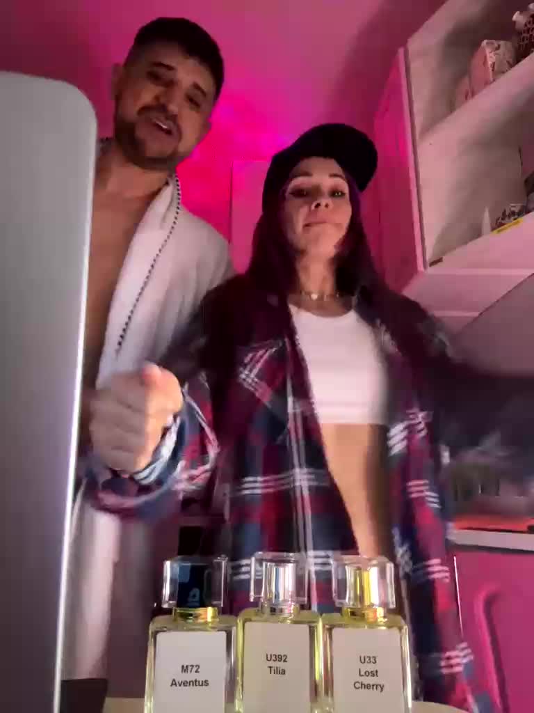 VIP17CoupleDream Cam Model Chat April 1, 2026