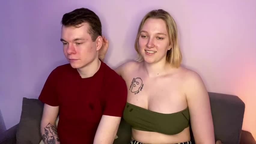 julielourens Cam Model Chat April 1, 2026