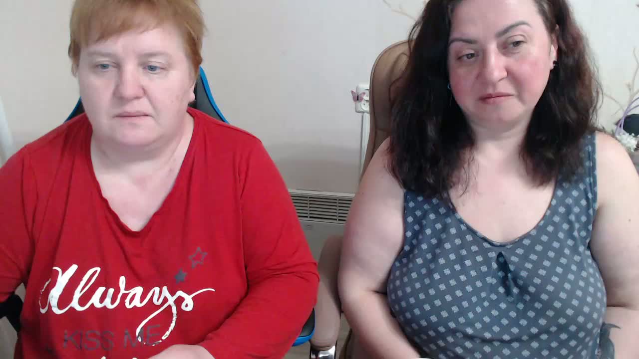 XMollyJaneEX Cam Model Chat April 2, 2026