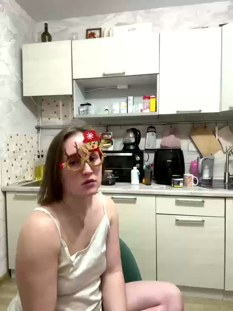 RUS577643 Cam Model Chat April 2, 2026