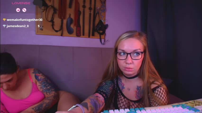 carrie_moonshine Cam Model Chat April 2, 2026