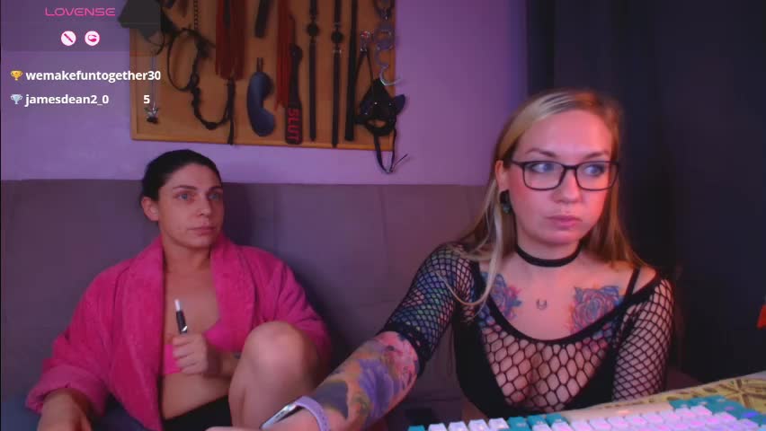 carrie_moonshine Cam Model Chat April 2, 2026