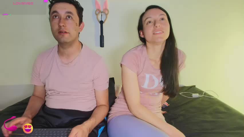 jeremmyandstacy Cam Model Chat April 2, 2026