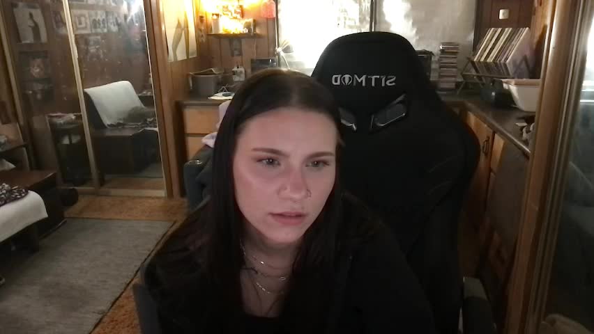 incognitoqueen Cam Model Chat April 2, 2026