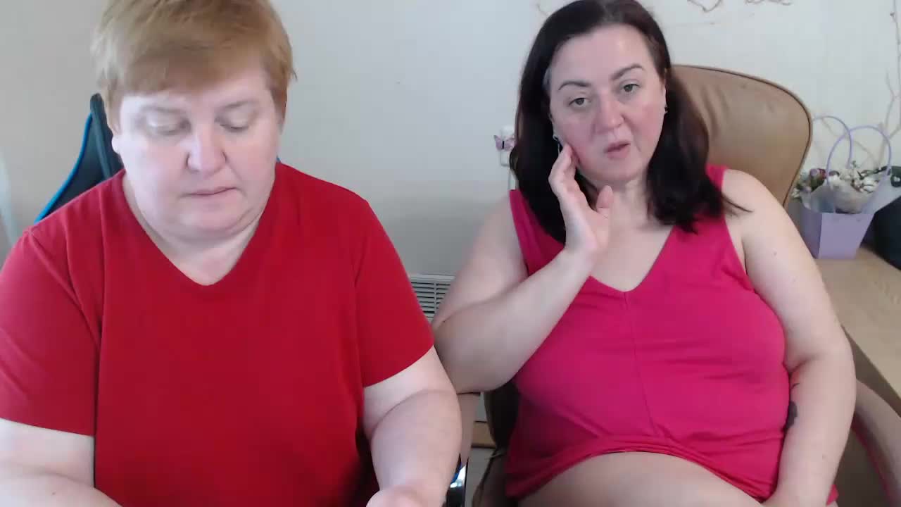 XMollyJaneEX Cam Model Chat April 3, 2026