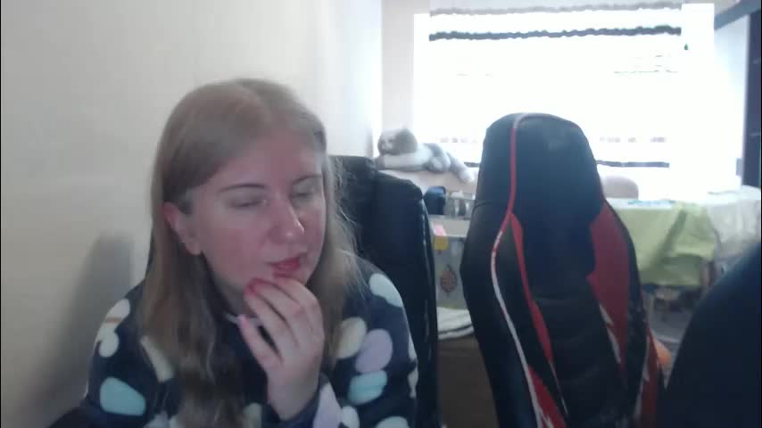 jenisandpeter Cam Model Chat April 3, 2026