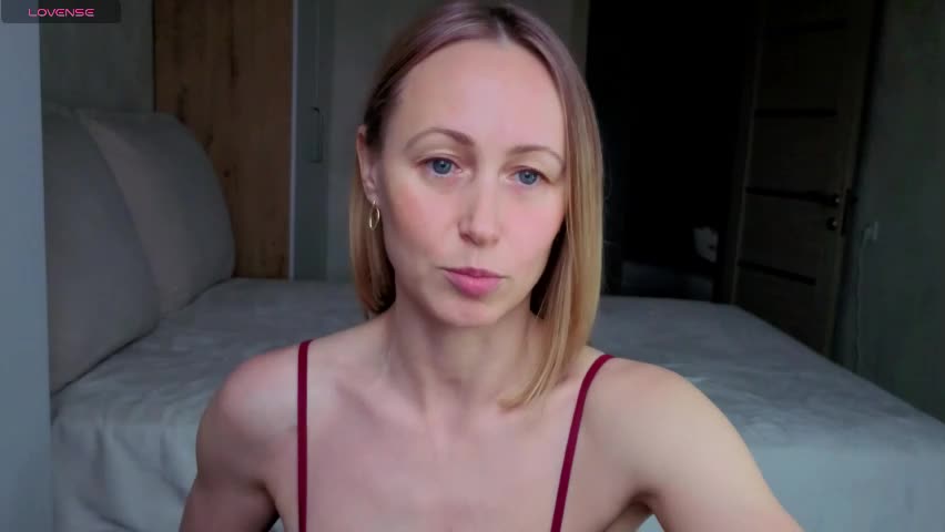 bestgirls2021 Cam Model Chat April 3, 2026