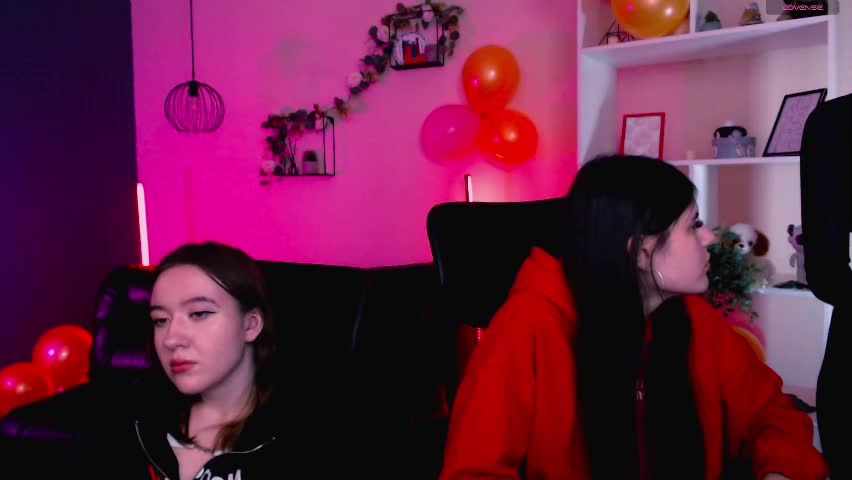 lizzie_boom Cam Model Chat April 3, 2026