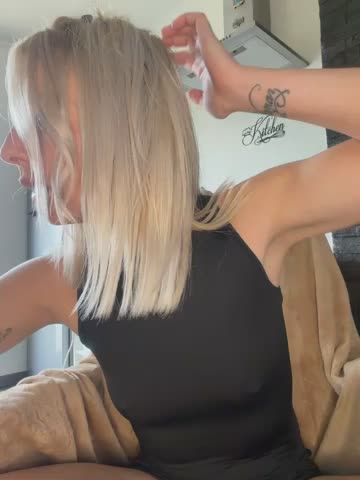 lilietseb02 Cam Model Chat April 3, 2026