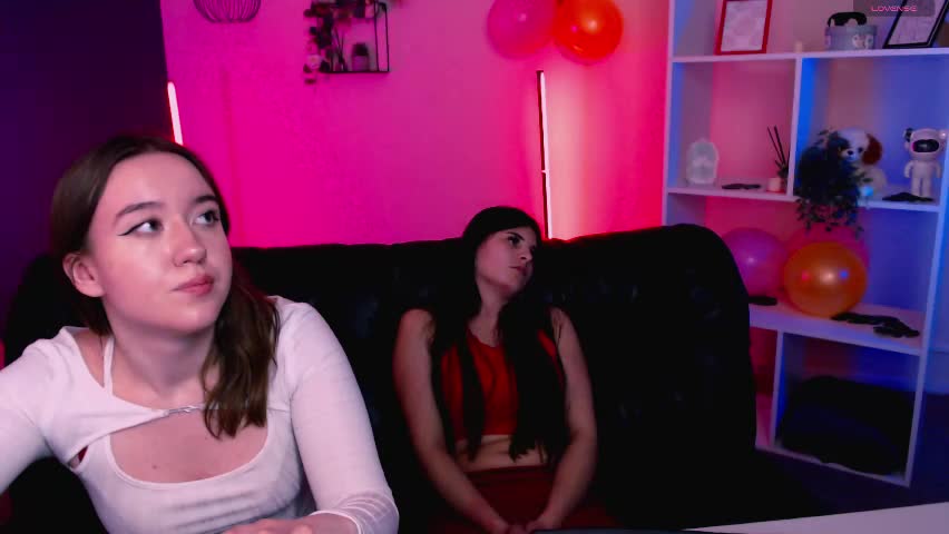 lizzie_boom Cam Model Chat April 3, 2026