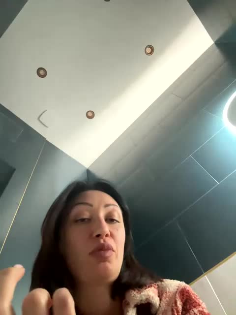 Sexy3couple Cam Model Chat April 3, 2026