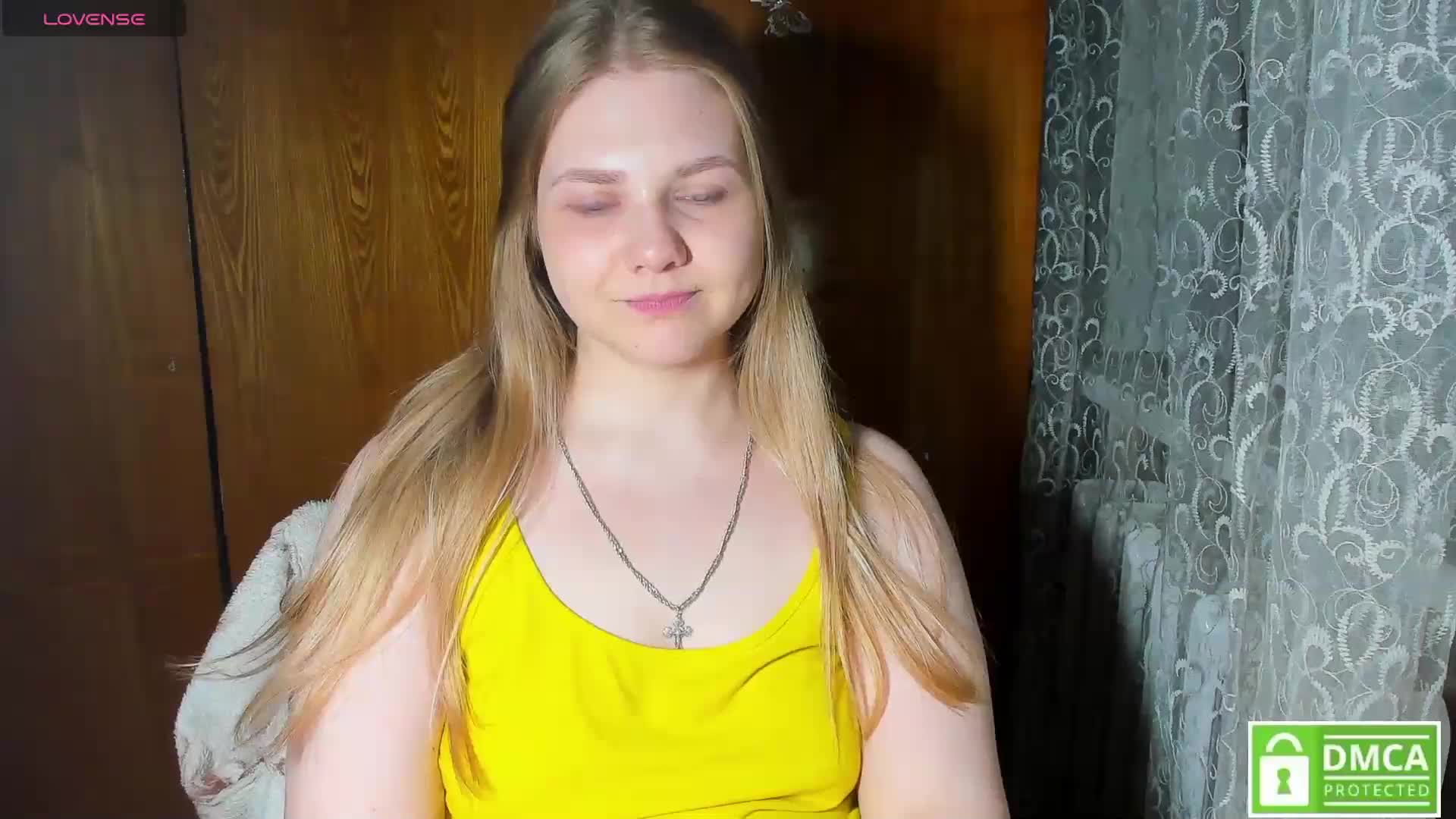 Emma-Frizea Cam Model Chat April 3, 2026