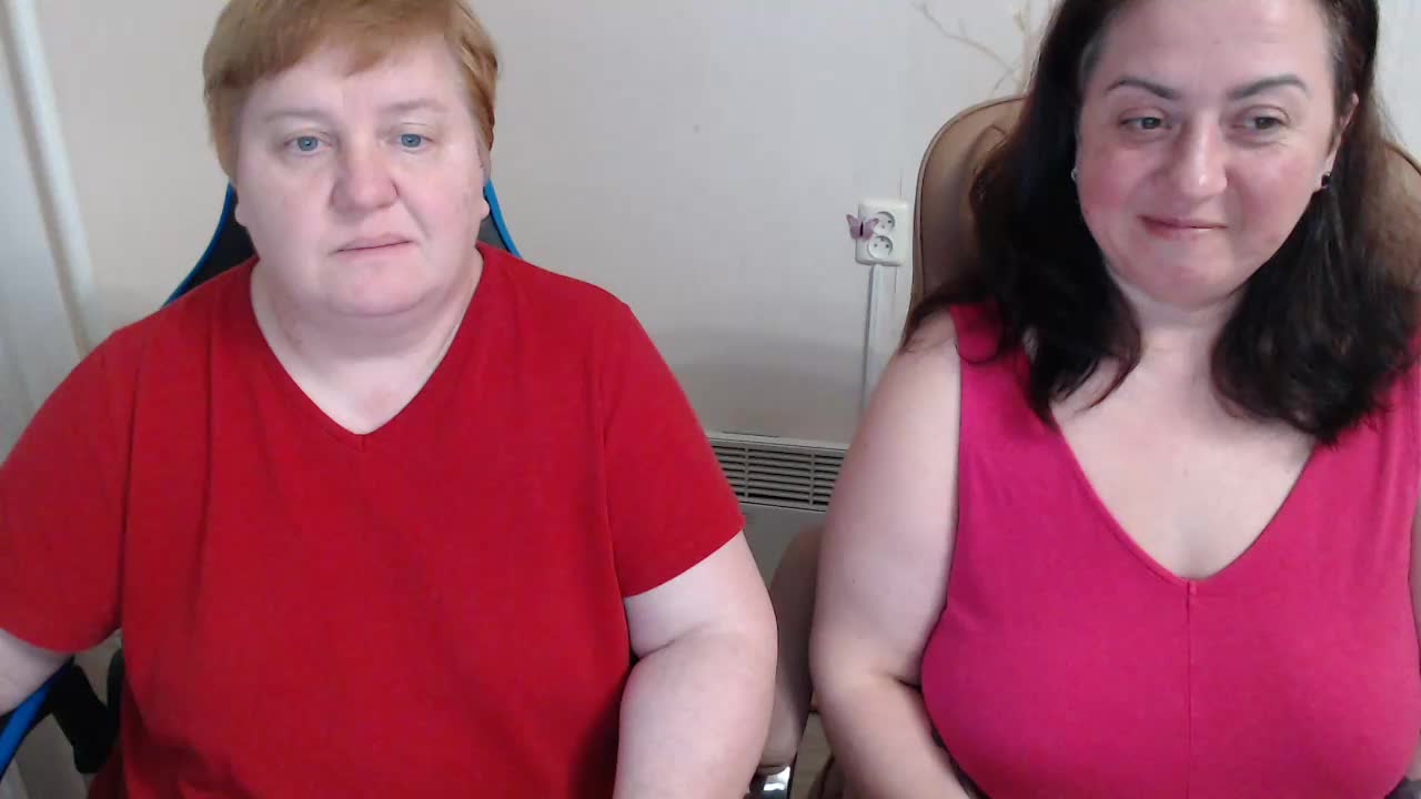 XMollyJaneEX Cam Model Chat April 3, 2026