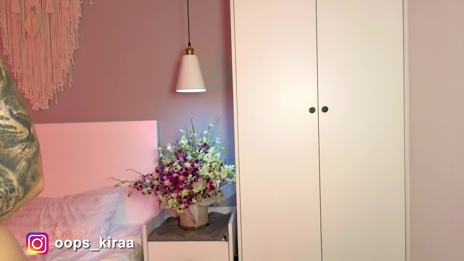 Oops_kiraa Cam Model Chat April 3, 2026