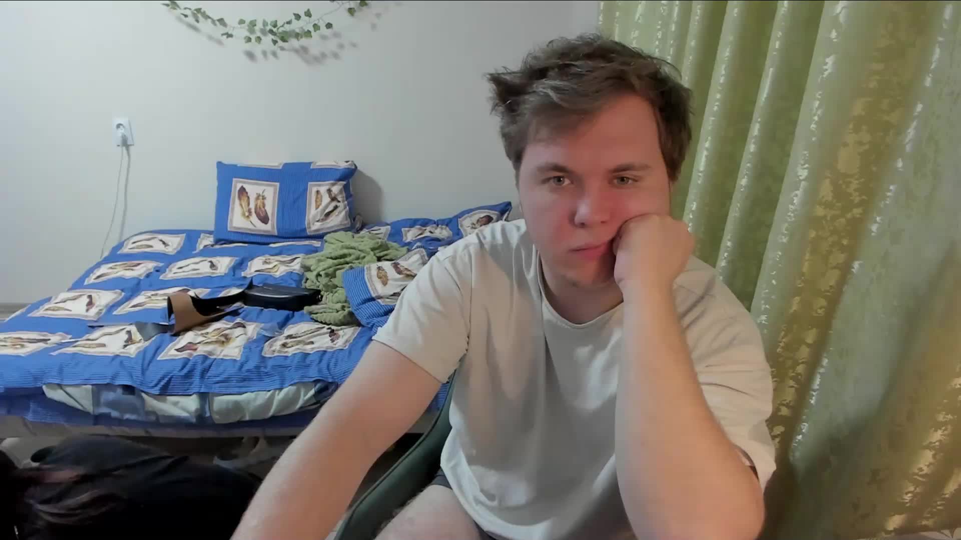 FanatKenli Cam Model Chat April 3, 2026