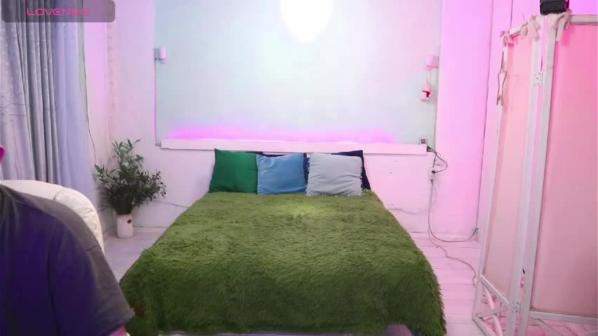 alisaaleks Cam Model Chat April 3, 2026