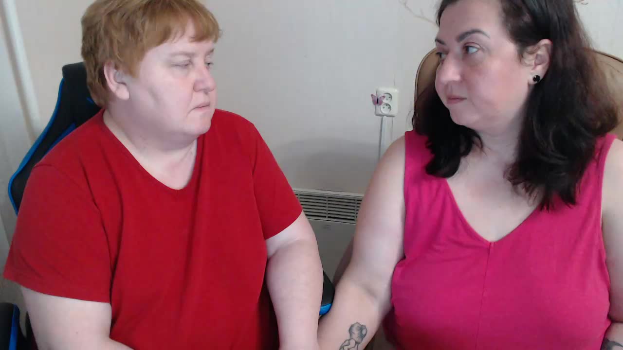 XMollyJaneEX Cam Model Chat April 3, 2026