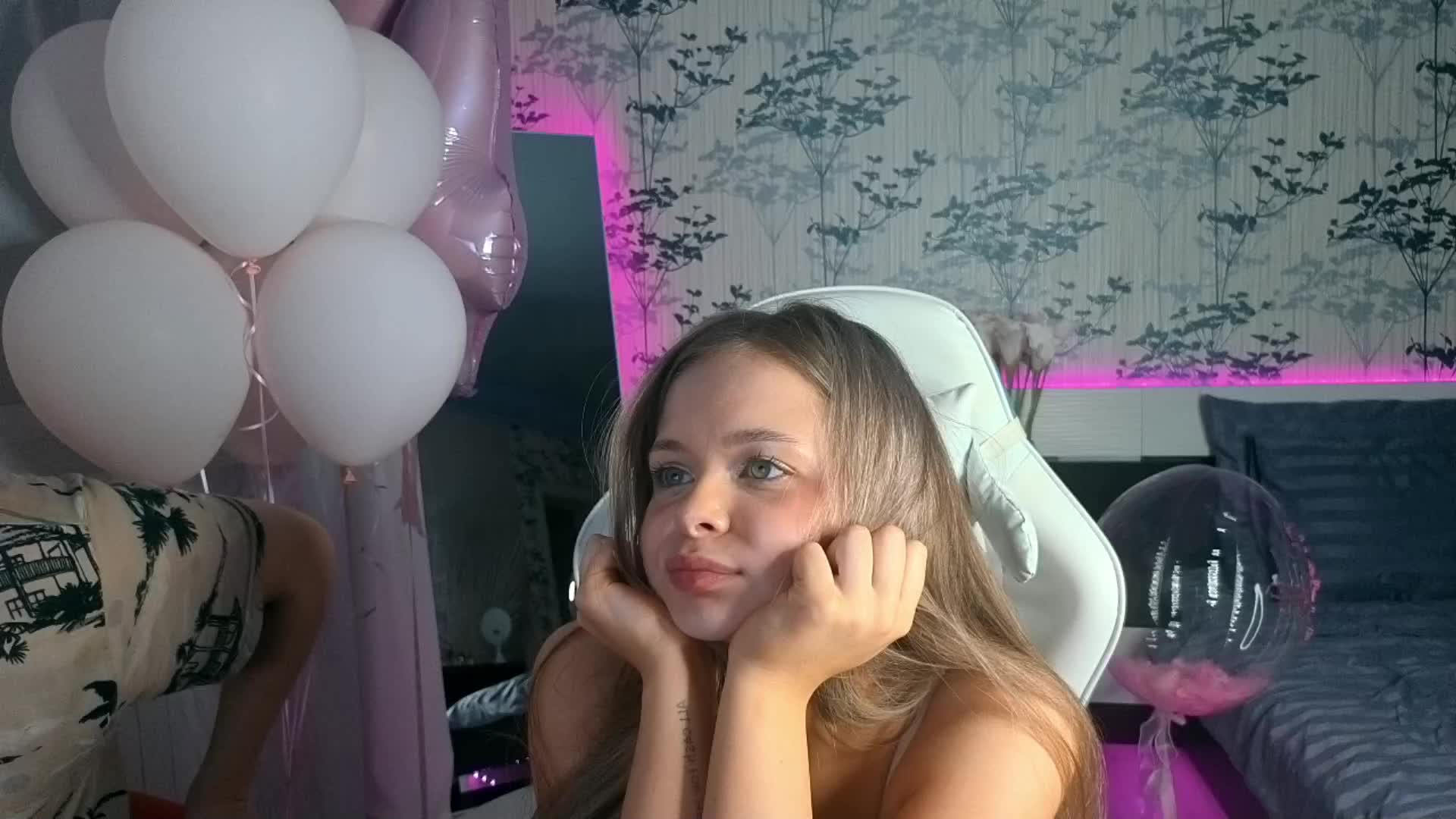 Cornflakes Cam Model Chat April 3, 2026